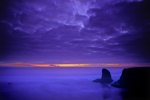 dramatic ocean sunset at bandon beach oregon the pacific northwest of usa north america